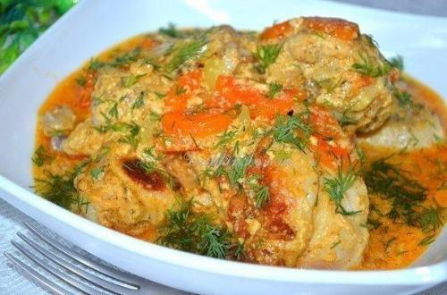 Нежная курочка в сметанном соусе в мультиварке.