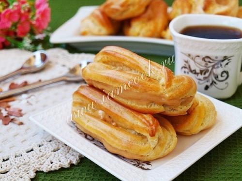 Эклеры со сгущёнкой.