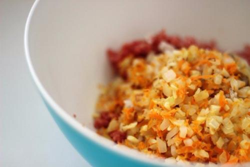 Фаршированные кабачки.   Ингредиенты: 04