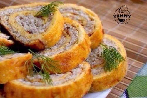 Рулет с куриным фаршем.