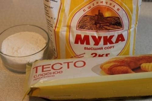 Французские круассаны.  Круассаны на завтрак - это классика. 01