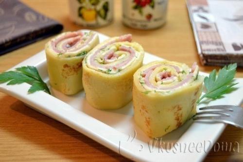 Мы готовим блинные рулетики с начинкой из ветчины и сыра классный рецепт!