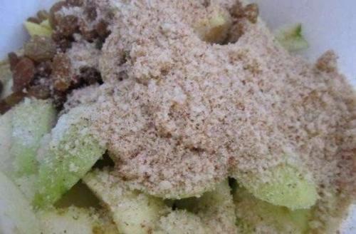 Яблочный штрудель.  Ингредиенты: 05