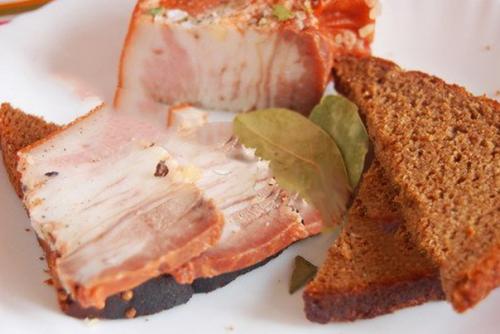 Сало горячего засола - домашний деликатес. Сало горячего засола - домашний деликатес.