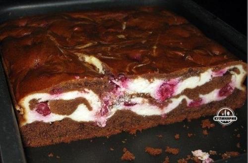 Брауни с творогом и вешней.