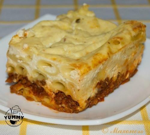 Запеканка с макарон с фаршем.
