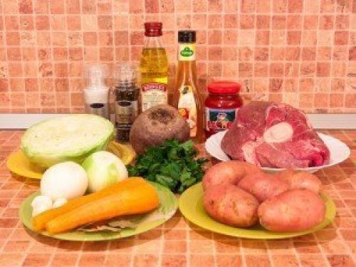 Борщ.  Ингредиенты:  1 кг говядины (или свинины). 01