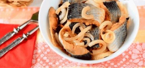 Удивительно вкусная селедка по корейски.