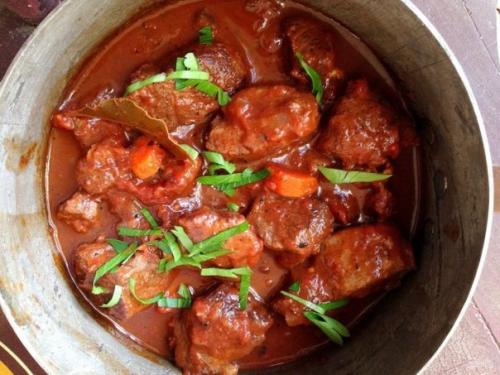 Тушеная баранина.  Ингредиенты: