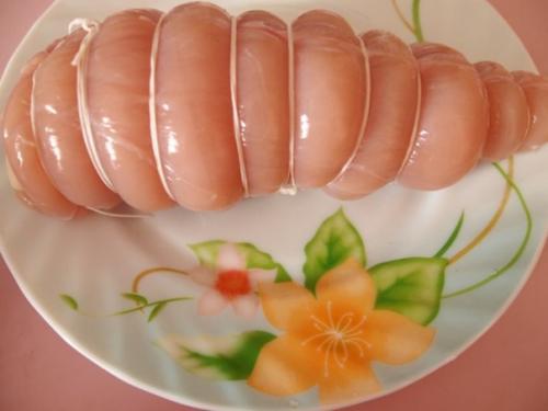 Куриная пастрома.   Куриная пастрома - это прекрасная замена напичканным химией магазинным мясным изделиям и просто замечательная закуска. 04