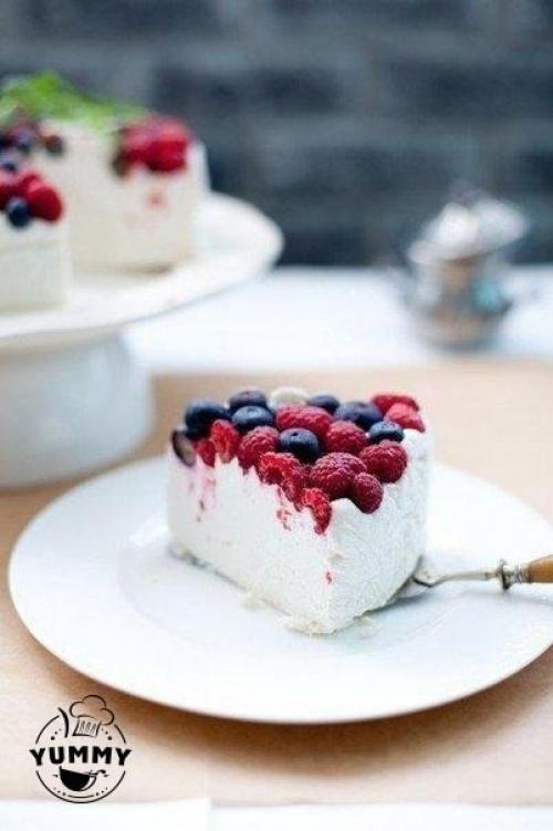 Творожный торт - мусс с ягодами. 01