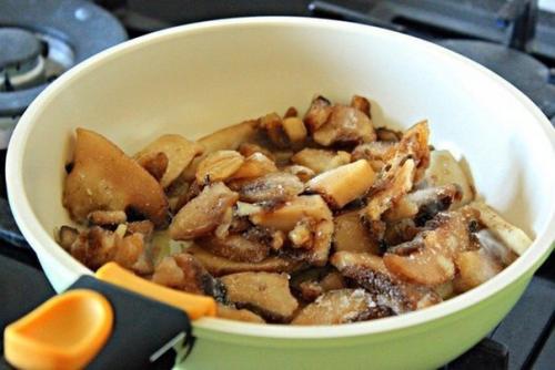 Яичница - болтунья в слоёном тесте. 01