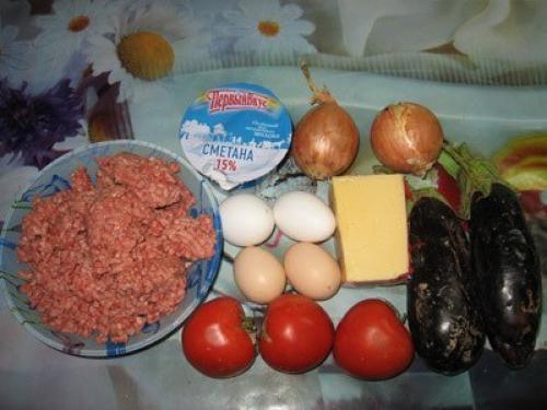 Простейшая мусака (запеканка с баклажанами и фаршем). 01