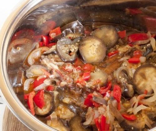 Салат Тройка.  Еще немного и чудесный сезон овощей и фруктов приблизится к окончательному своему завершению. 04