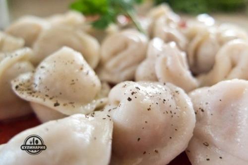 Пельмени.  Ингредиенты:   - Говядина (или баранина, или свинина) - 300 г.