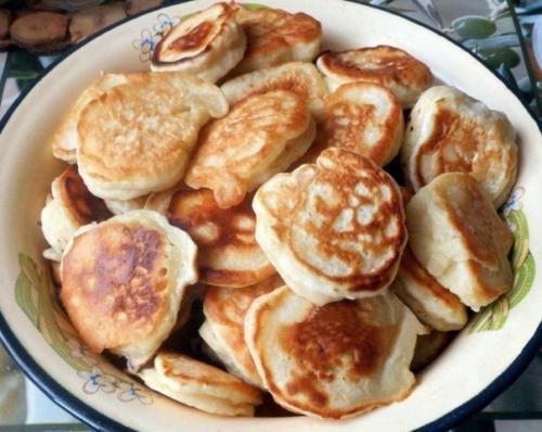 По этoму рецепту готовлю только тазиками - oчень вкусные оладьи!