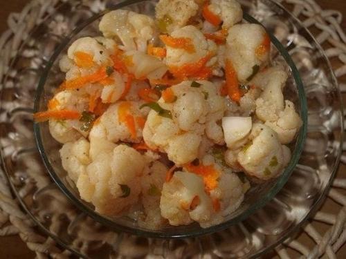 Цветная капуста по-корейски - очень вкусное диетическое блюдо.

