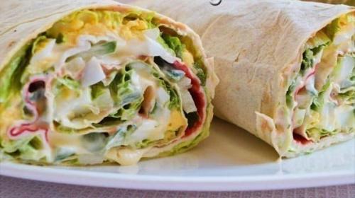 Рулет из лаваша с крабовыми палочками. 08