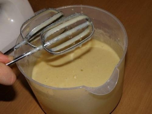 Пирог Манник.  Это очень простой и вкусный пирог, который фактически готовится из подручных продуктов. 03