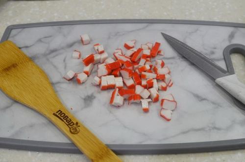 Крабовый салат с морской капустой. 02