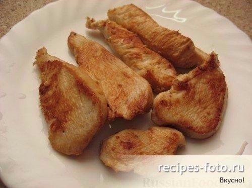 Салат Цезарь самый простой рецепт.