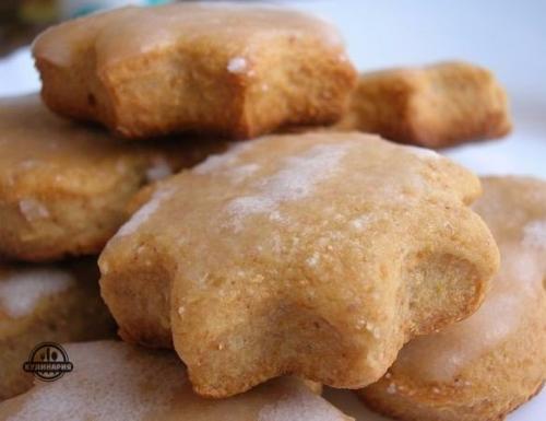 Медовые пряники.  Ингредиенты: