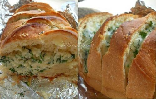 Батон, запеченный с сыром и чесноком. Батон, запеченный с сыром и чесноком.