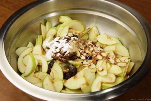 Яблочный штрудель.  Ингредиенты: 04