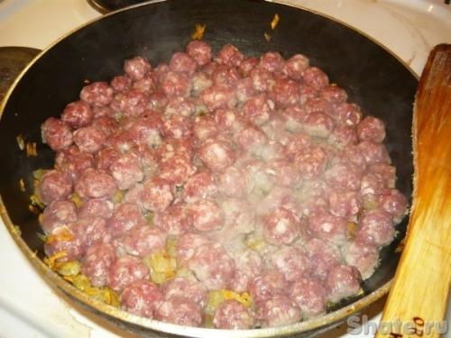 Спагетти с соусом из фрикаделек. 04 Спагетти с соусом из фрикаделек. 04