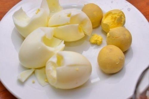 Салат мимоза.  Ингредиенты: 04