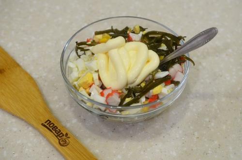 Крабовый салат с морской капустой. 04