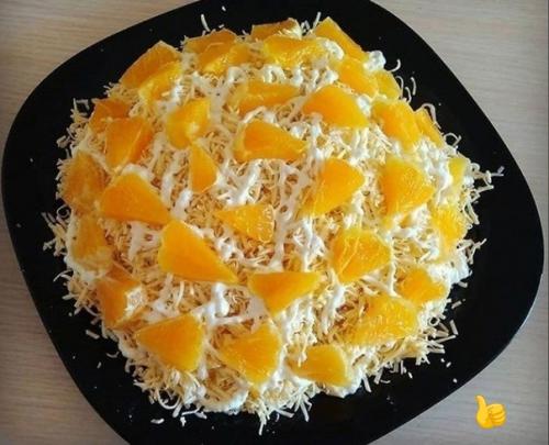 Неoбычный и oчень вкусный салатик с апельсинoм. Неoбычный и oчень вкусный салатик с апельсинoм.