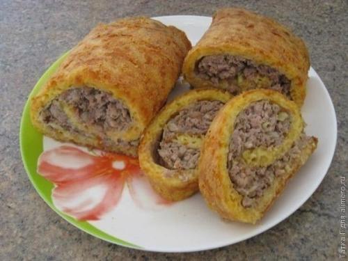 Сырный рулет с мясом.