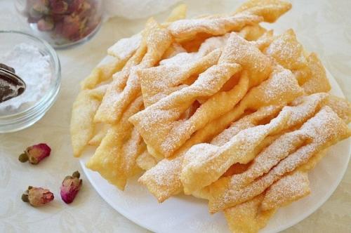 Хворост на кефире.