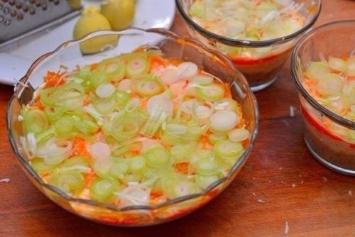 Салат мимоза.  Ингредиенты: 08