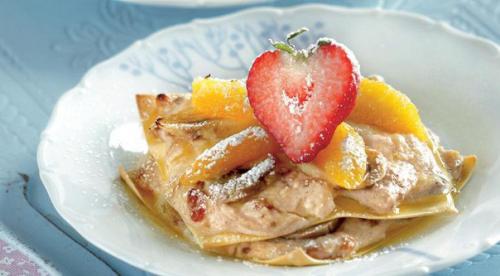 Сладкая фруктовая лазанья.