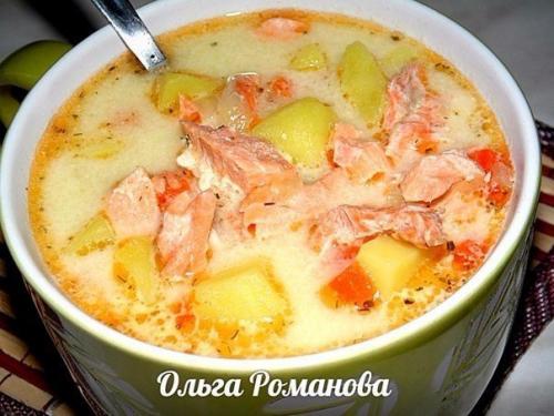 Финский суп с лососем и сливками.
