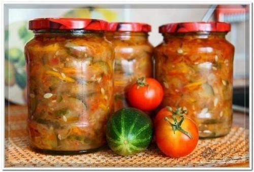 Салат Разносол из огурцов с помидорами на зиму.