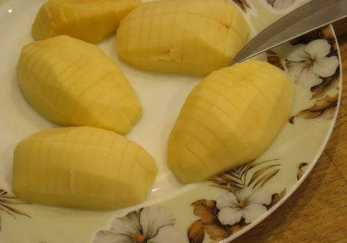 Вкуснейшая и простая жареная картошка. 01