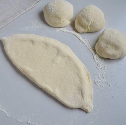 Хачапури.  Ингредиенты:  * кефир - 1 стак. 07