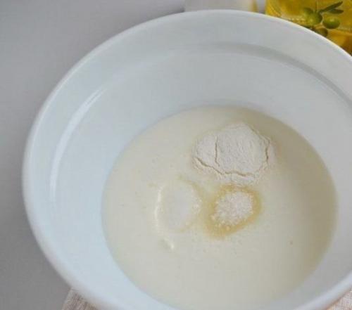 Хачапури.  Ингредиенты:  * кефир - 1 стак. 04