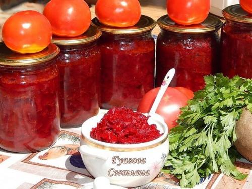 Свекольная икра, остренькая и сочная. 

