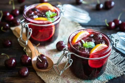 Джем из вишни с лимоном.