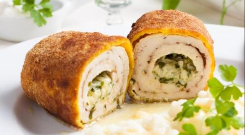 Сложные макияжи мы с упрощёнными прическами сочетаем!