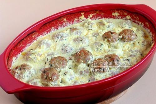 Куриные тефтельки в сметанной подливе. 08