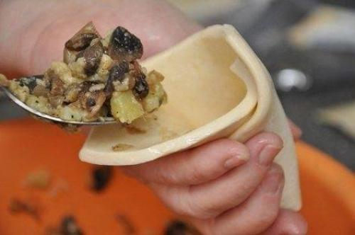 Грибные кулечки.  Ингредиенты: 02