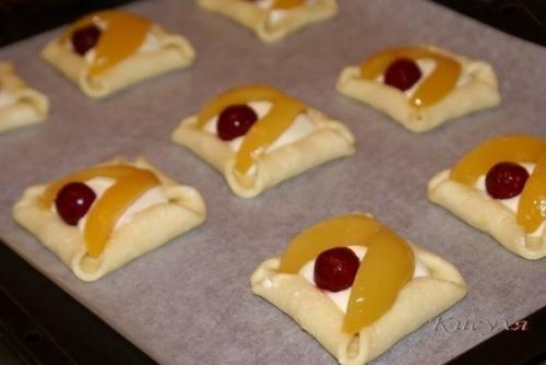 Творожное печенье - пирожное с фруктами. 06