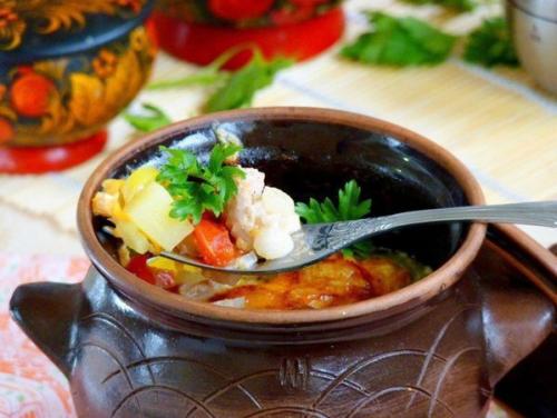 Жаркое в горшочках. Жаркое в горшочках.