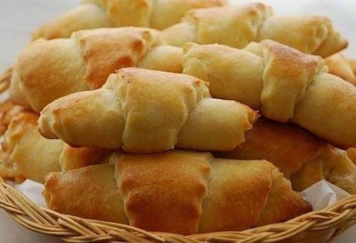 Рогалики.

Ингредиенты: 
- Масло сливочное (или маргарин) - 400 г.
