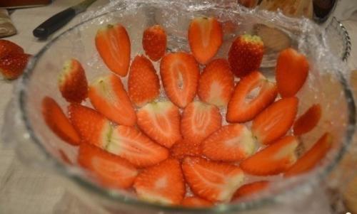 Тортик?   Ингредиенты:   Яйца - 4 штуки (бисквит). 03